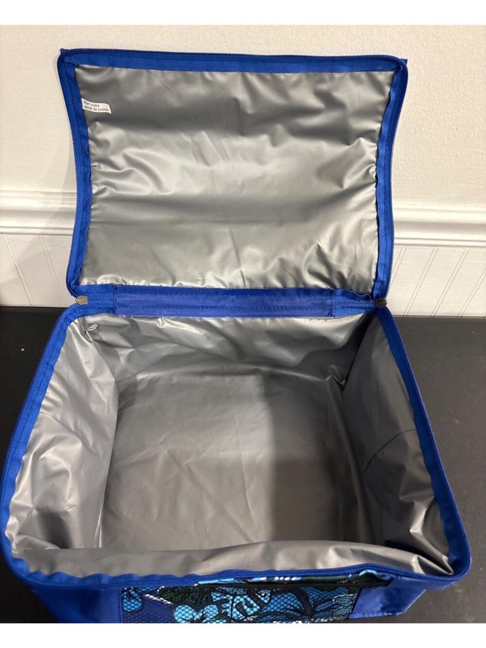 3 Nesting Blue Insulated Lunch Bags With Zipper Closure & Floral Mesh Pocket - Picture 7 of 14